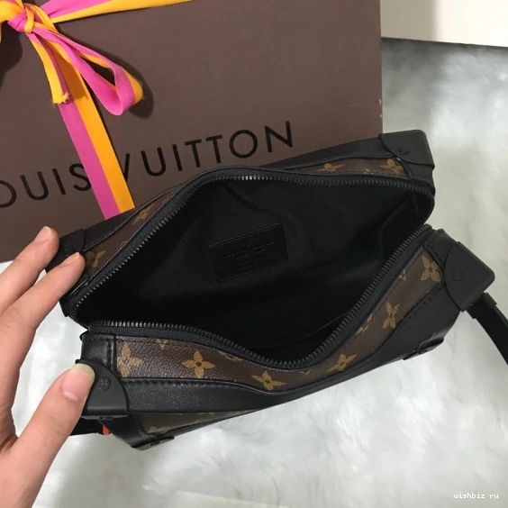 WIS VUITTON BOX LOUIS 1108